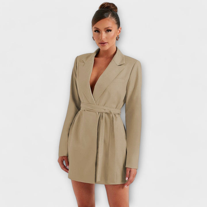 Nika – Elegantna Haljina s Pojasom