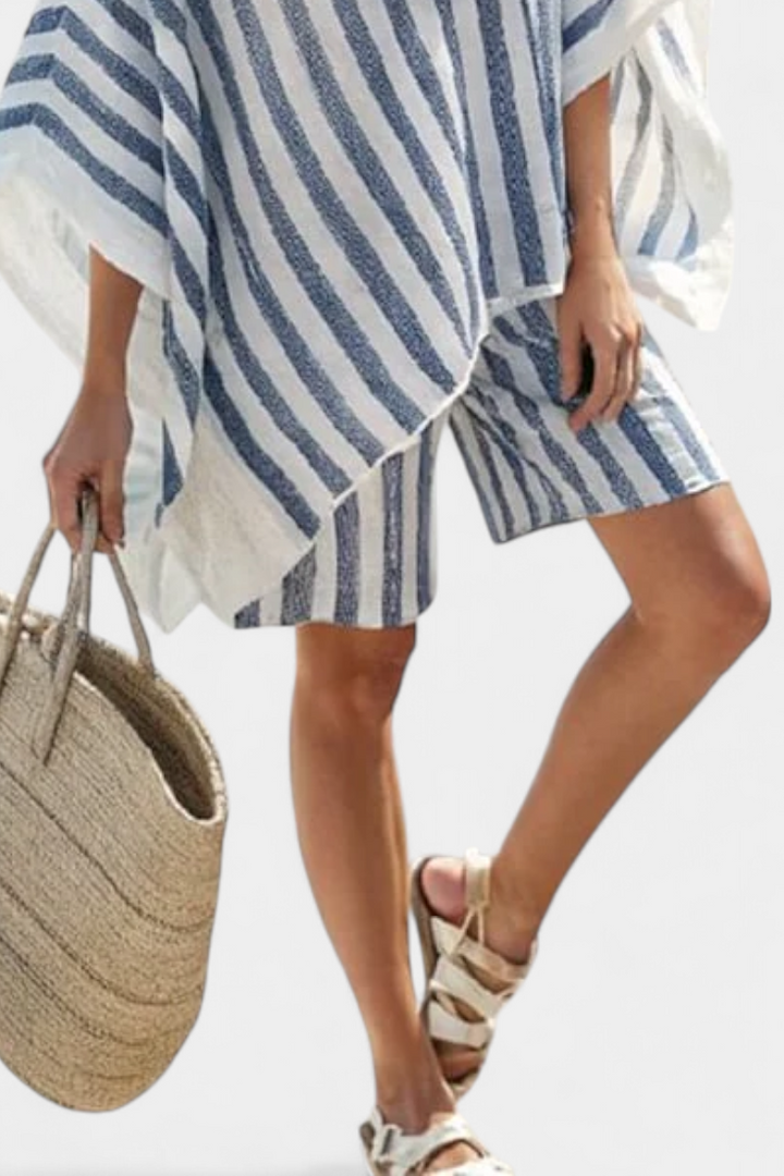 Set prugasti Nancy s oversized majicom i elegantnim šortsevima