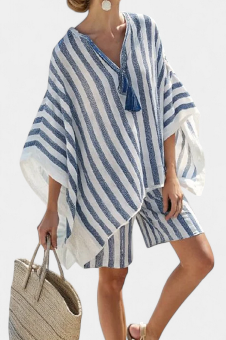 Set prugasti Nancy s oversized majicom i elegantnim šortsevima